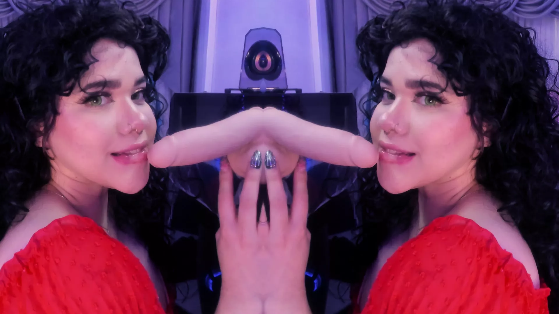 Mirror shows [albaandthayron] posted by albaandthayron