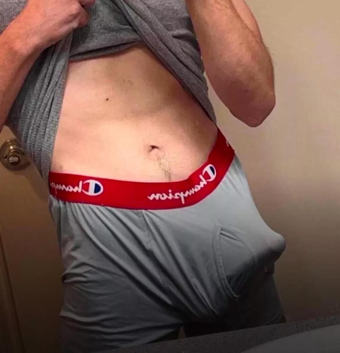 Moving back next year if someone wants to plan something out  m4mf m4f 20 lorain vc and trading okay as well posted by Altruistic_Set_3647