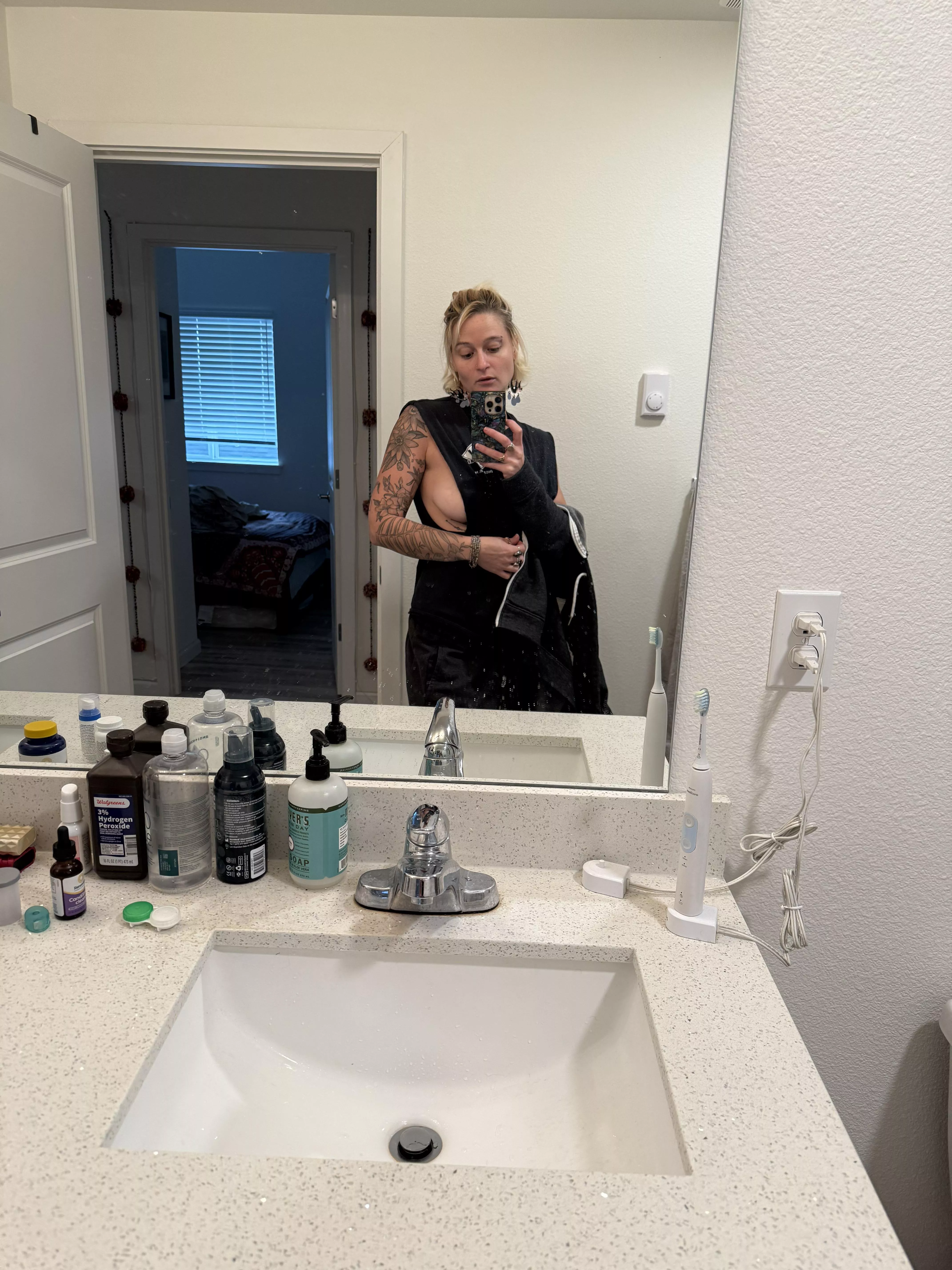 Muscle tees aren’t only for showing off muscles  posted by lilylux9