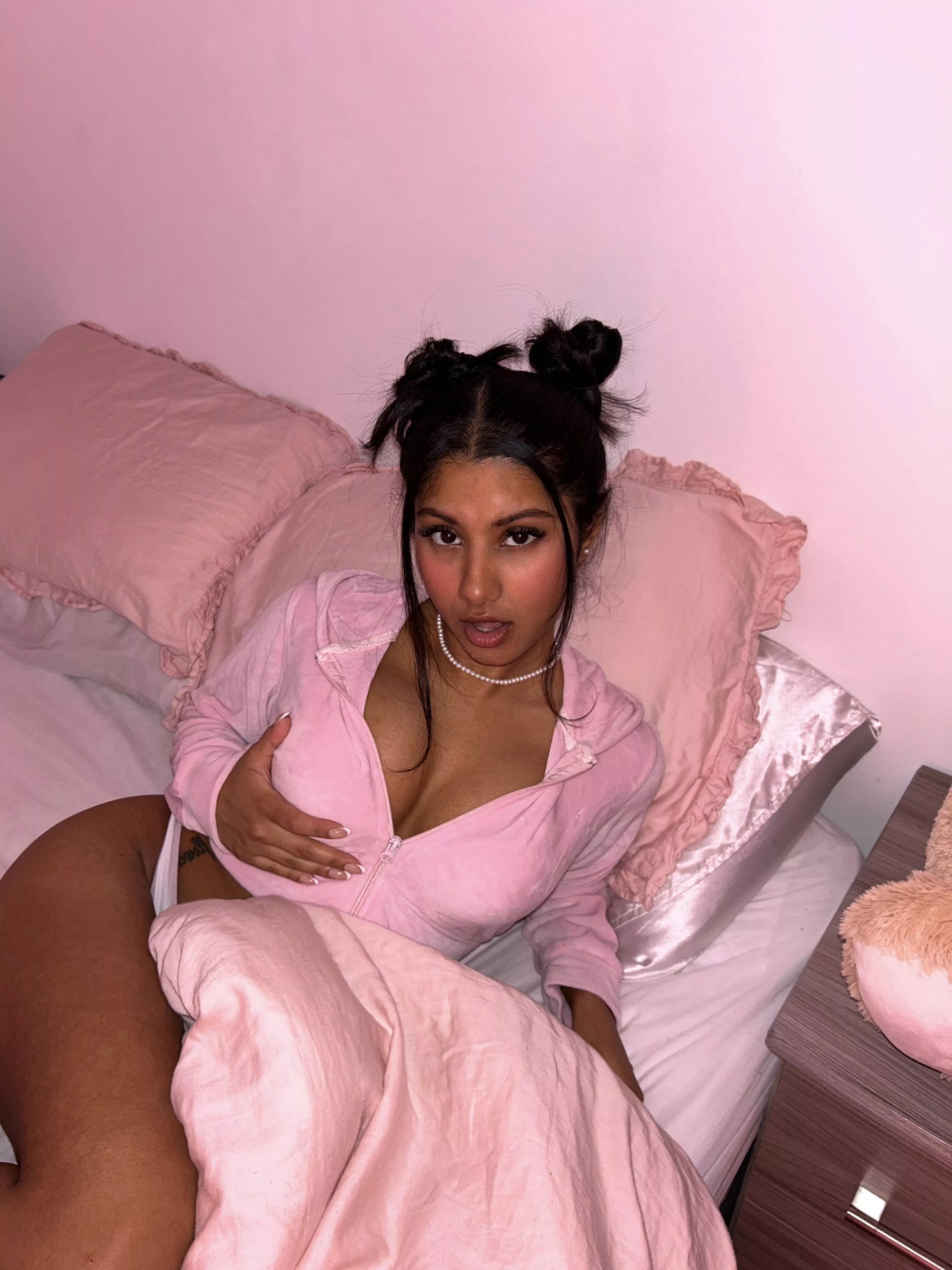 Perfect day to sleep in and relax posted by urcaramelbrownie