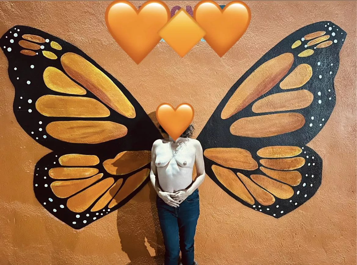 Quickly got topless for this public mural  posted by Lilith_back_in_Eden