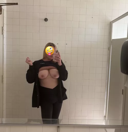 Rate? by throwaway_wetspot30