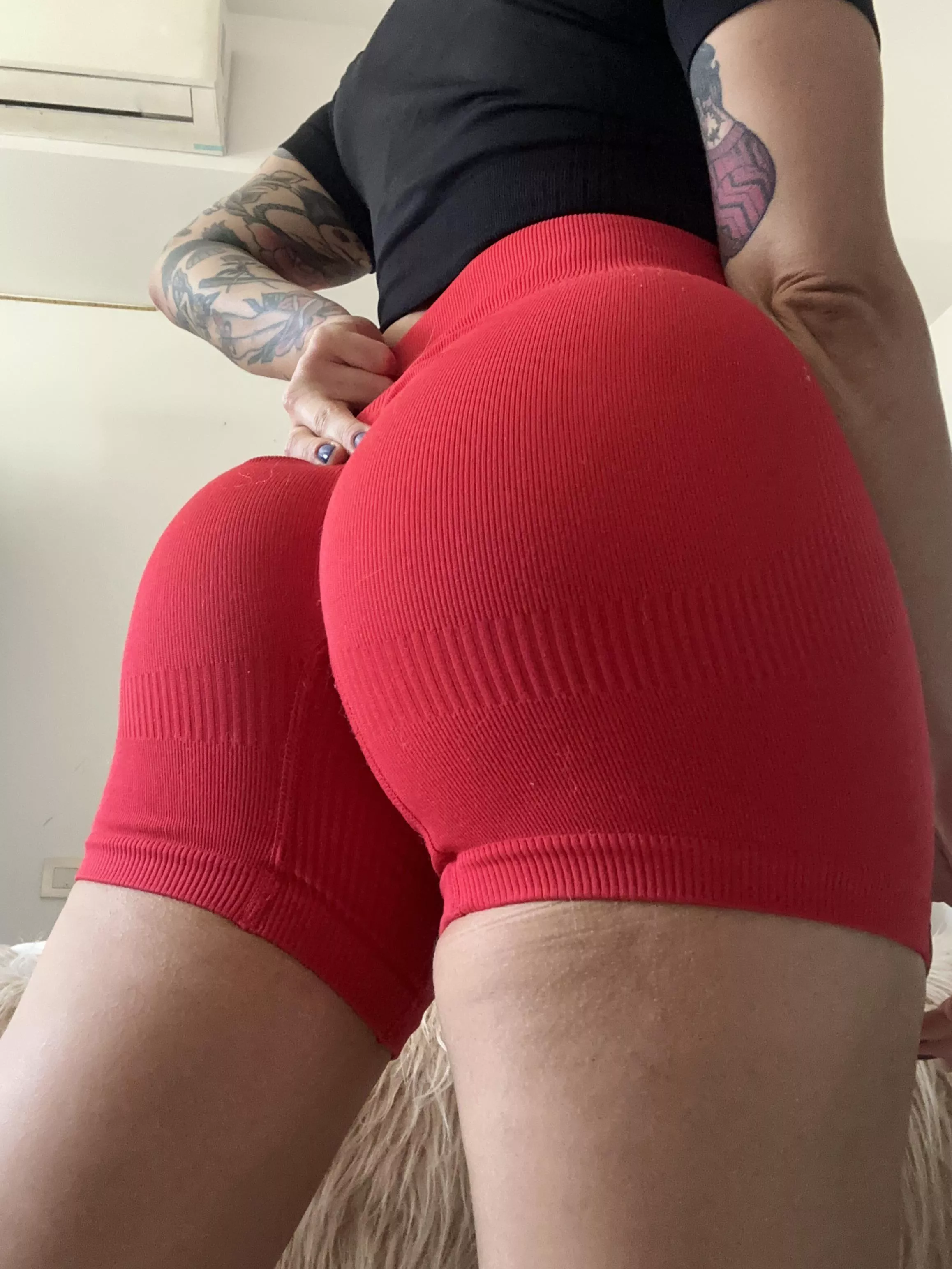 Spank to my ass posted by Cloeeclark