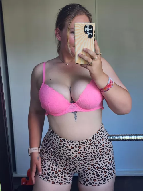 The perfect home gym fit  by Elegant-raewild