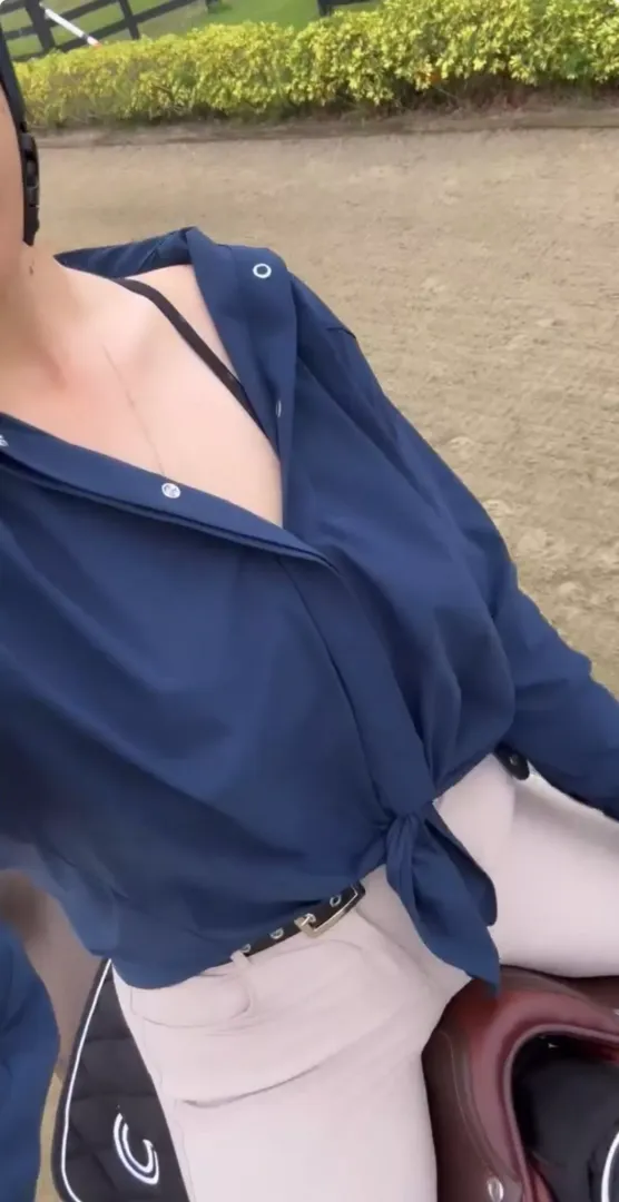 Think my outfit for riding was a good choice? by Equestrianne01