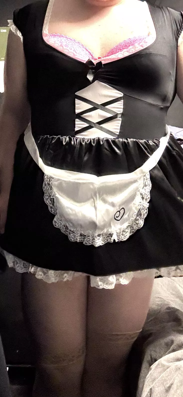 Total sissy loser looking to serve a chav superior - ideally be made into a slave/ bitch posted by LoserSissyLexi