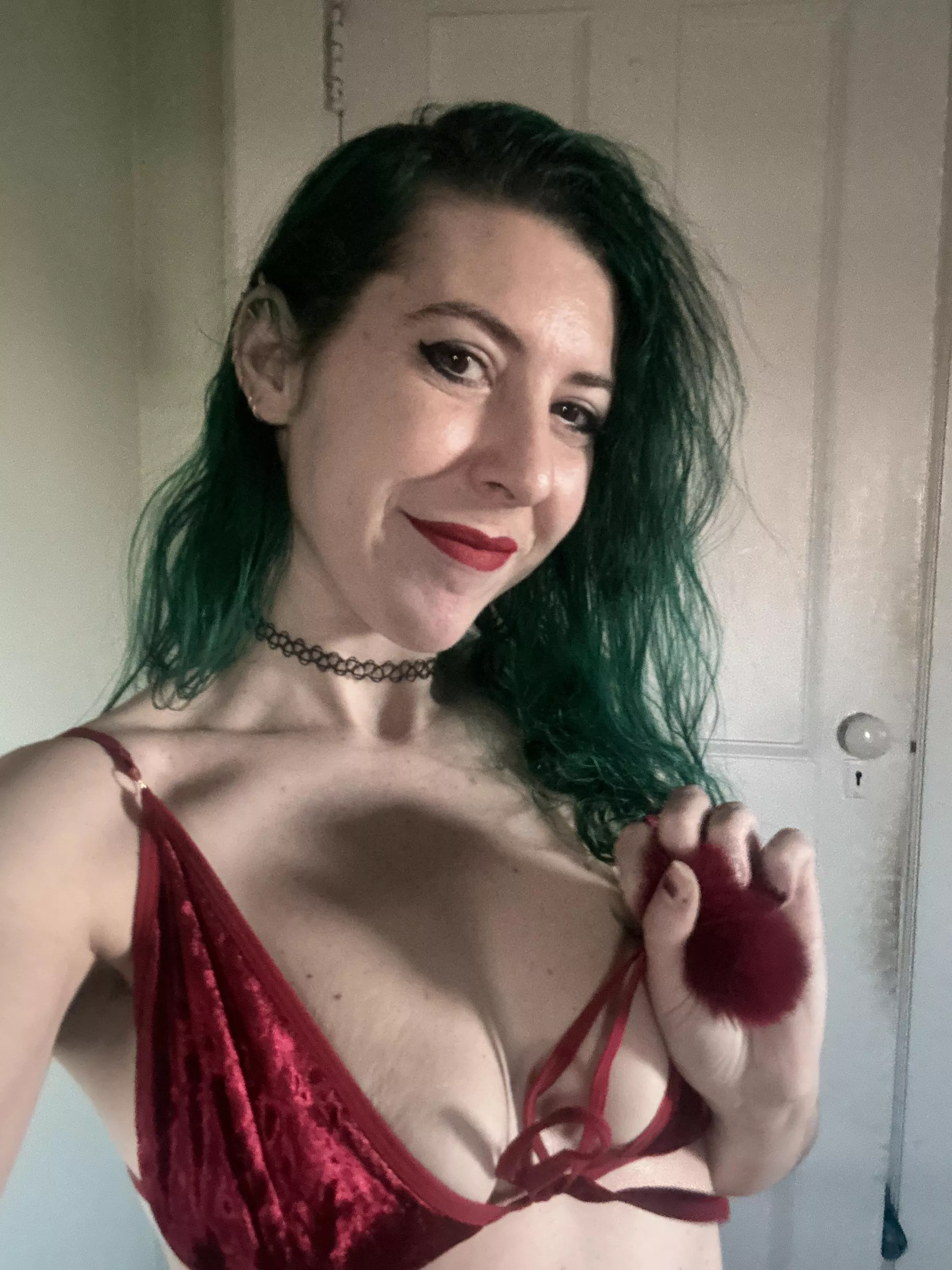 Velvet pom pom selfie posted by sirenskiss3