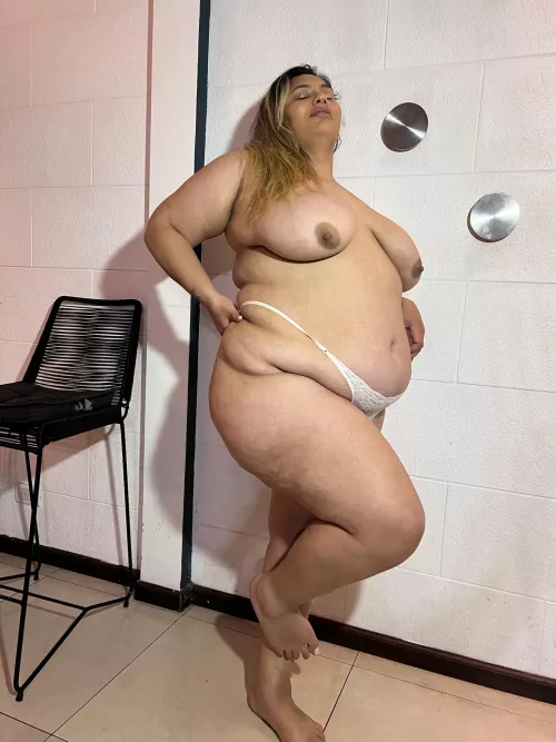 Would you let me eat a hamburger every day to make me chubbier? Y/N by barbynofit