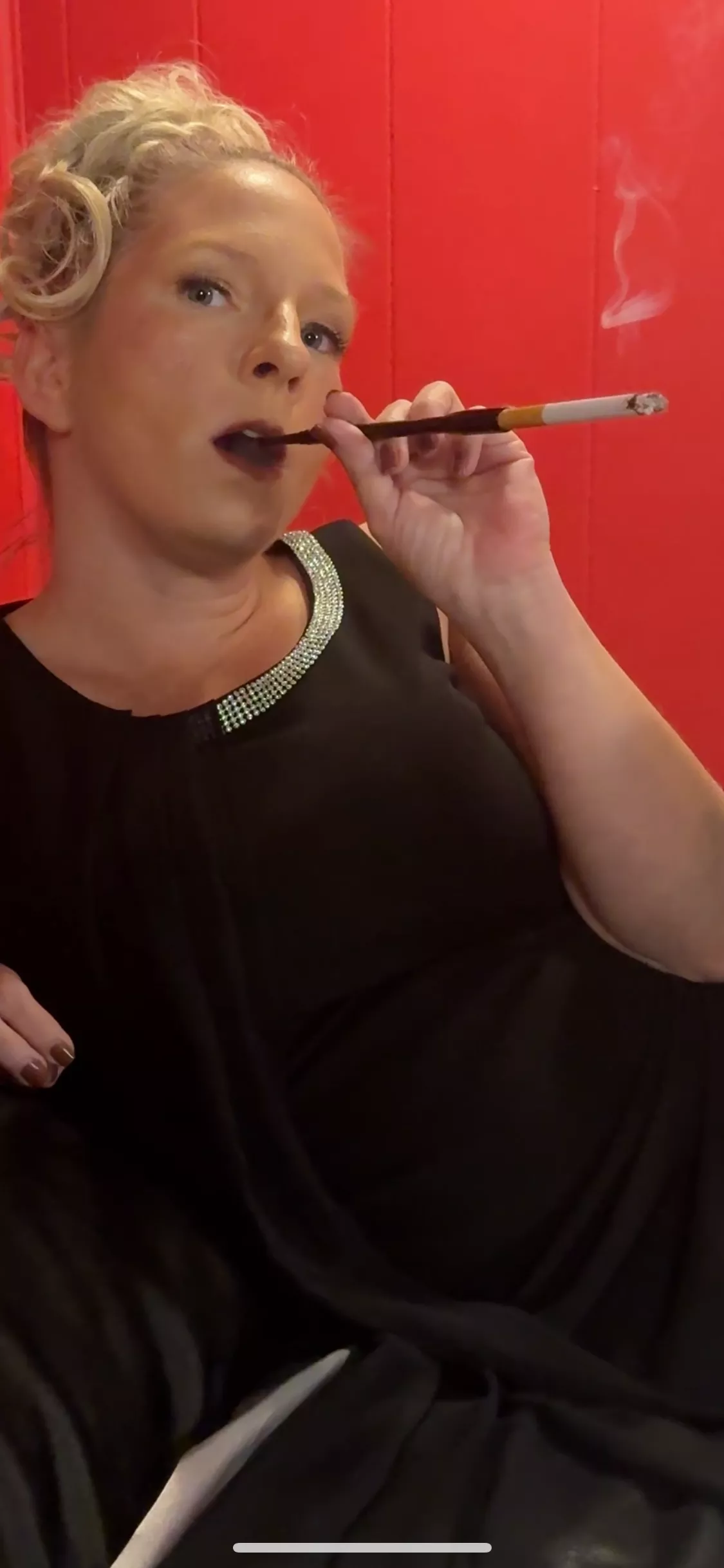 A bit of class 💋 posted by TheRaven_and_Poe