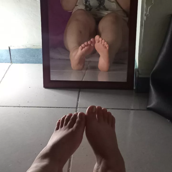 Caught you staring... twice :p [oc]  posted by acid_girlie