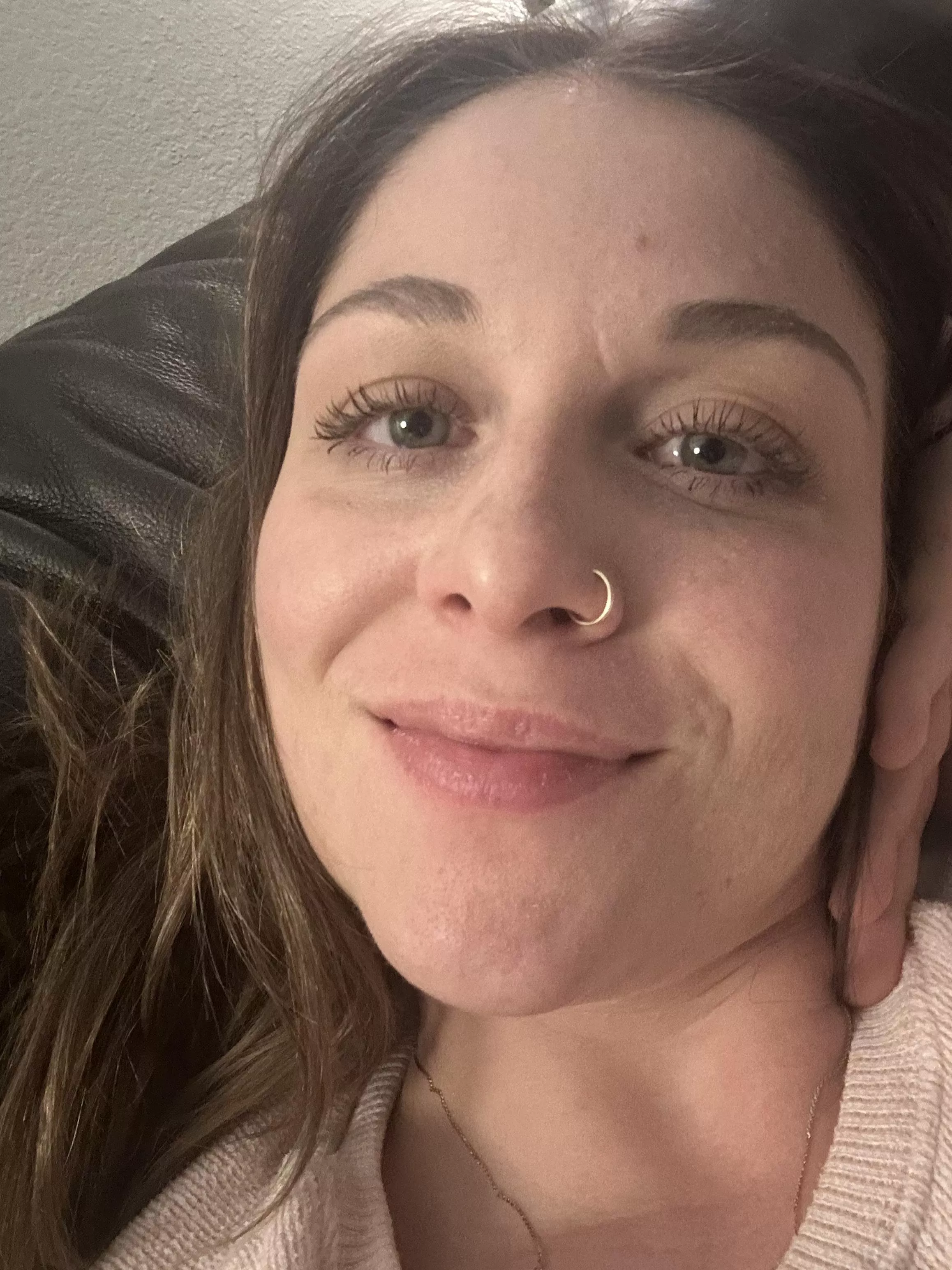 F33 Would you approach me irl? posted by mollystclaire