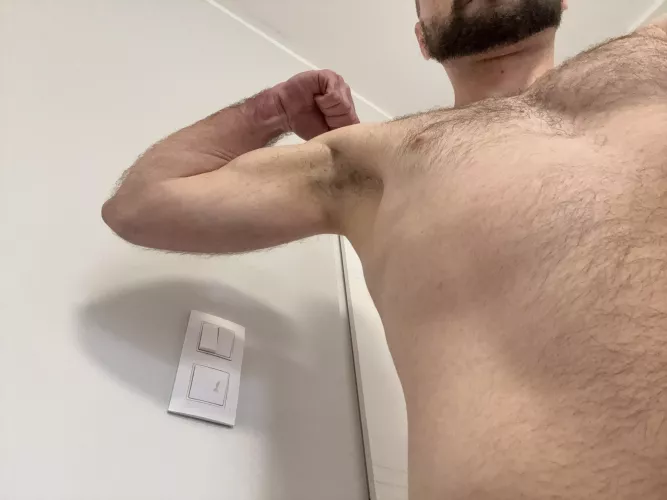 Go ahead bro, it's time you've learnt what a real man smells like  by myouwei