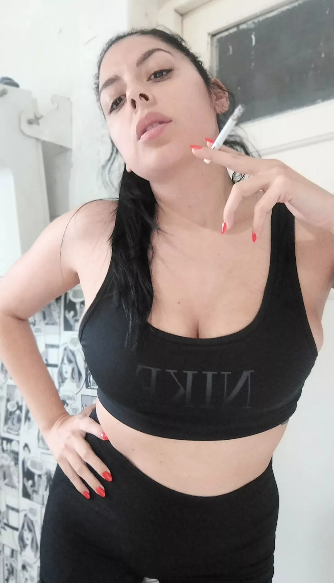 He just came from the gym, come smoke with me posted by katylaa