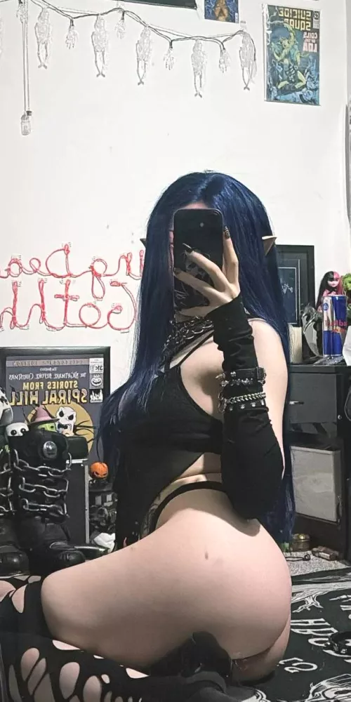 hometownhottie by LivingDeadGothh