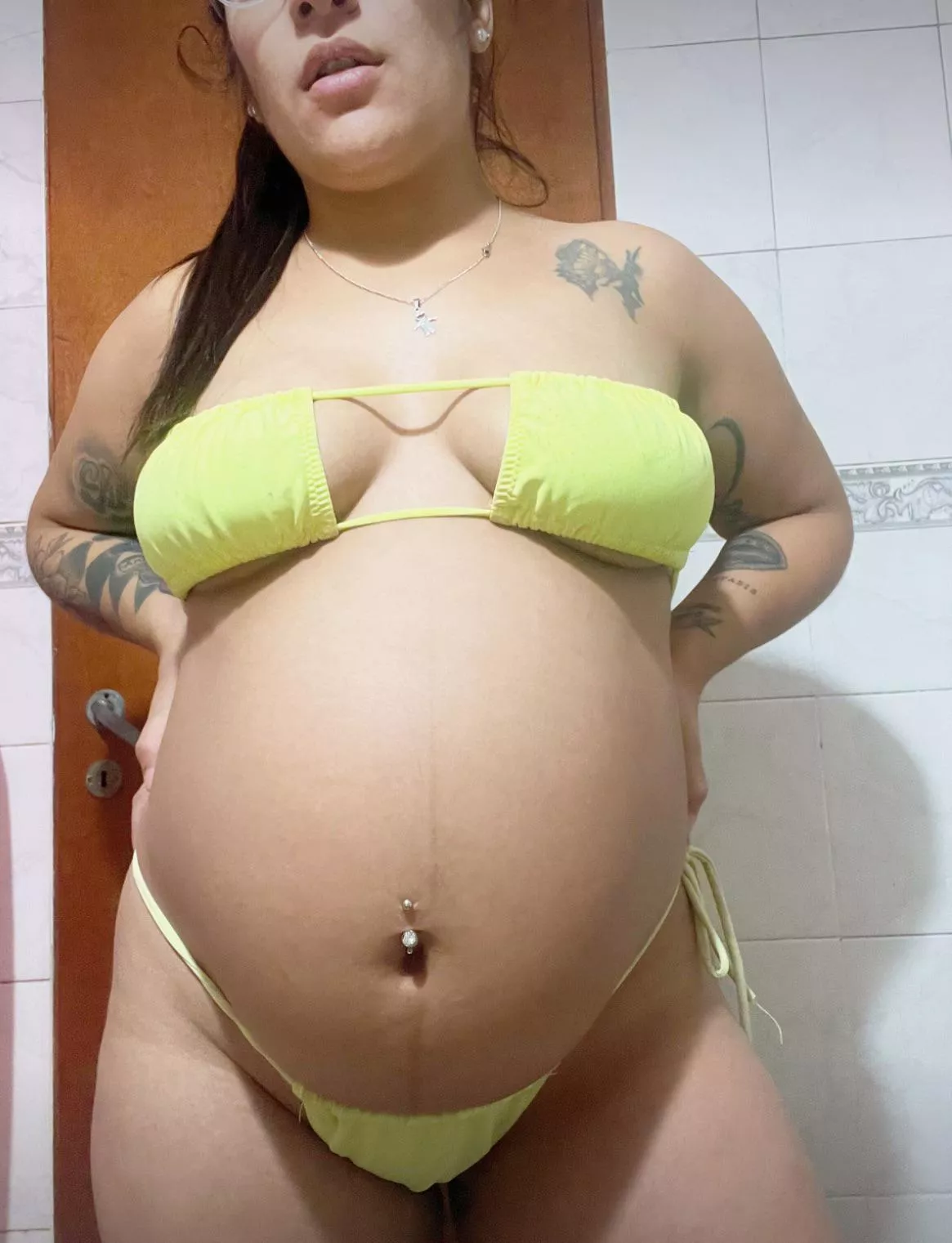 I haven't been fucked yet, I'm pregnant and I need it daddy  posted by CatalinaMilagros
