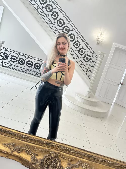 I think this could be a normal outfit by MistressMercyxoxalt