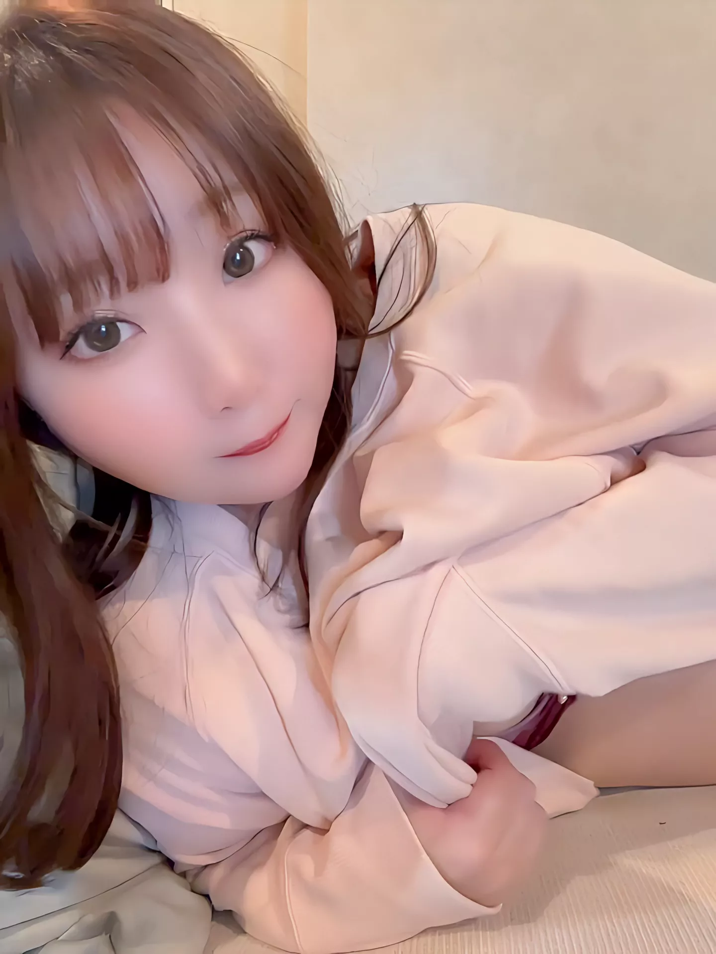 Just a teen girl teasing you. posted by EnchantingEllaaa