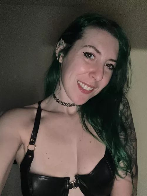 Leather lip bite by sirenskiss3