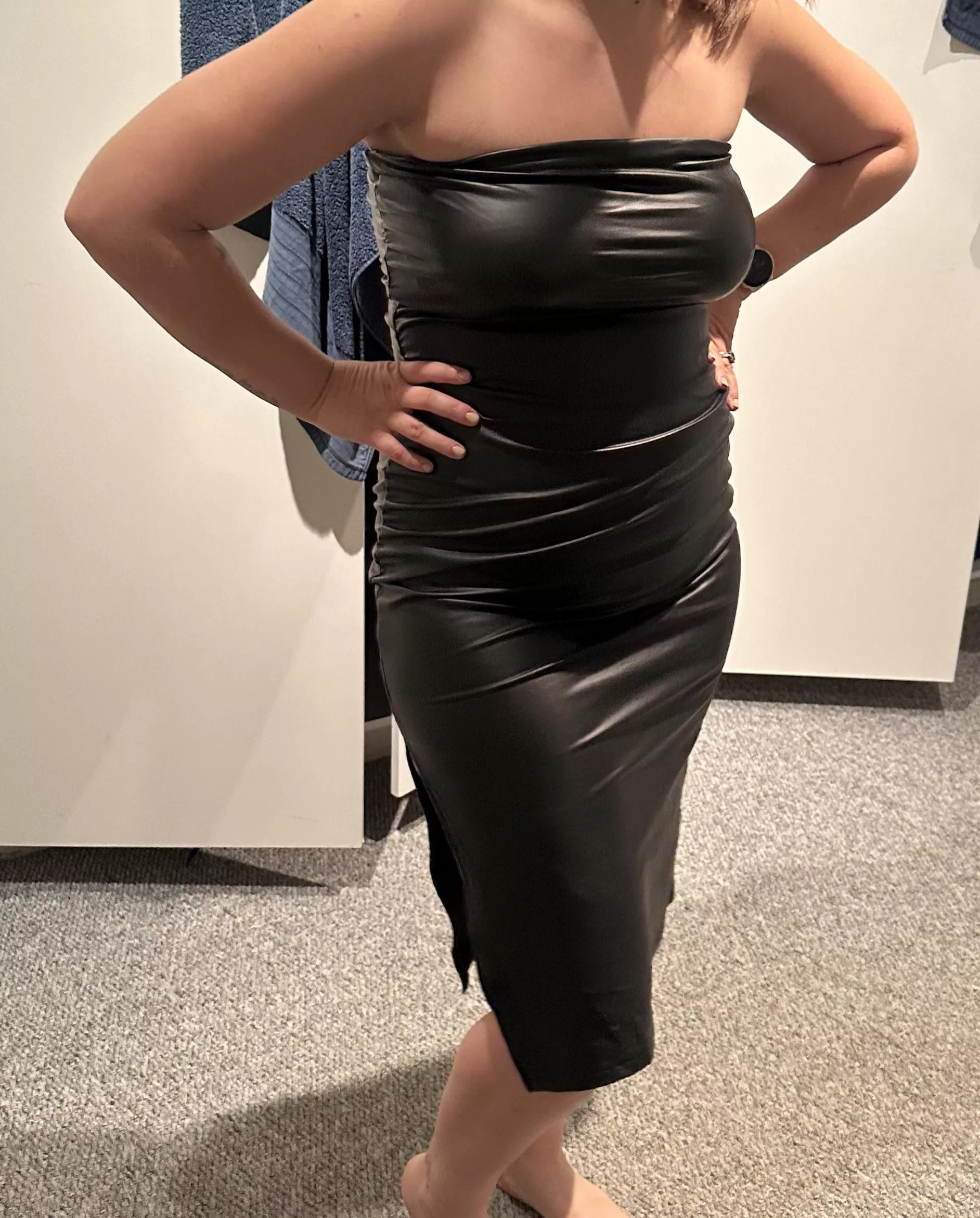 My wife’s sexy dress! Is this spandex? Anyone know? posted by Commander_ZA