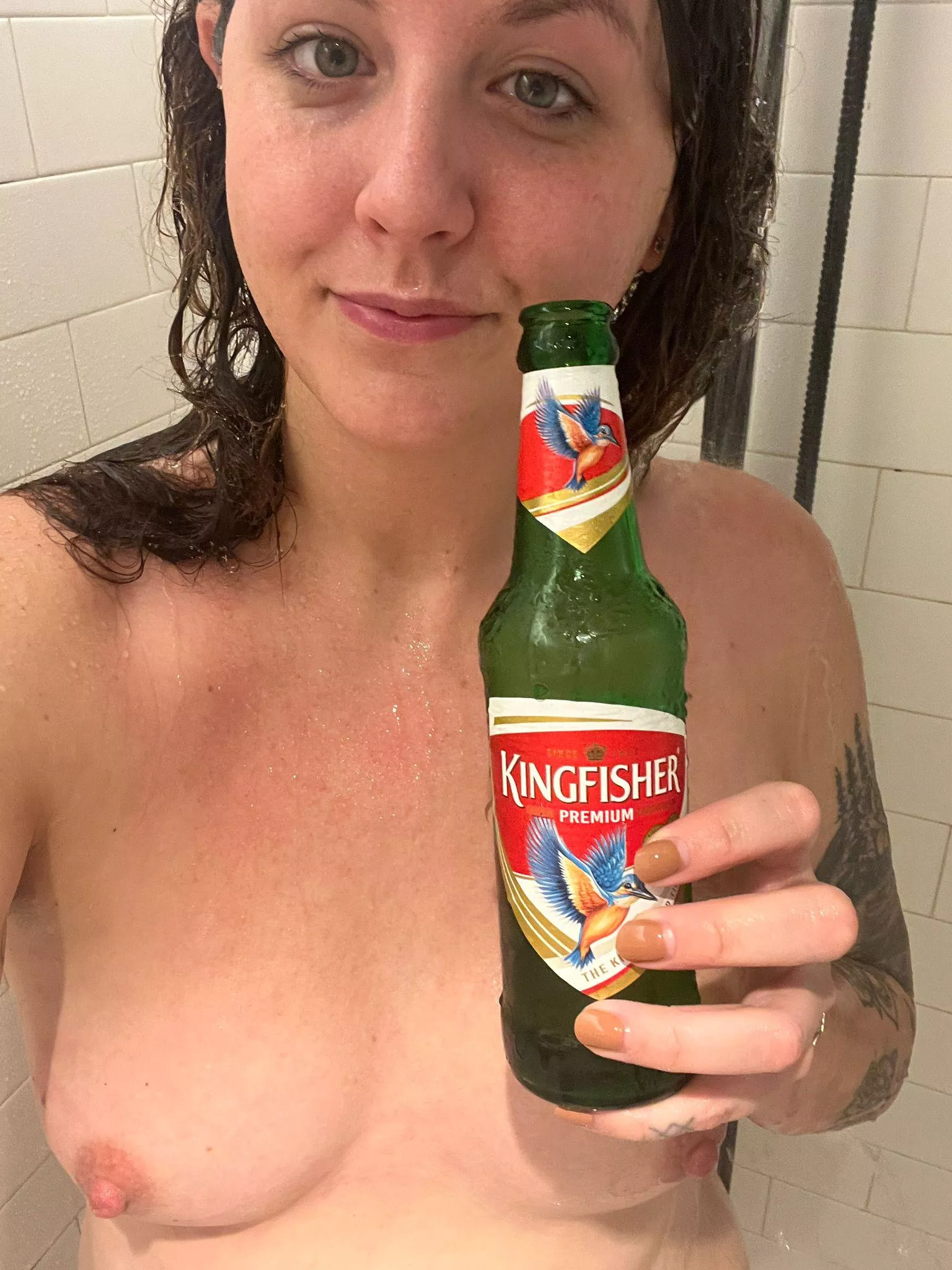 Sleepy shower Kingfisher  posted by the_other_natasha