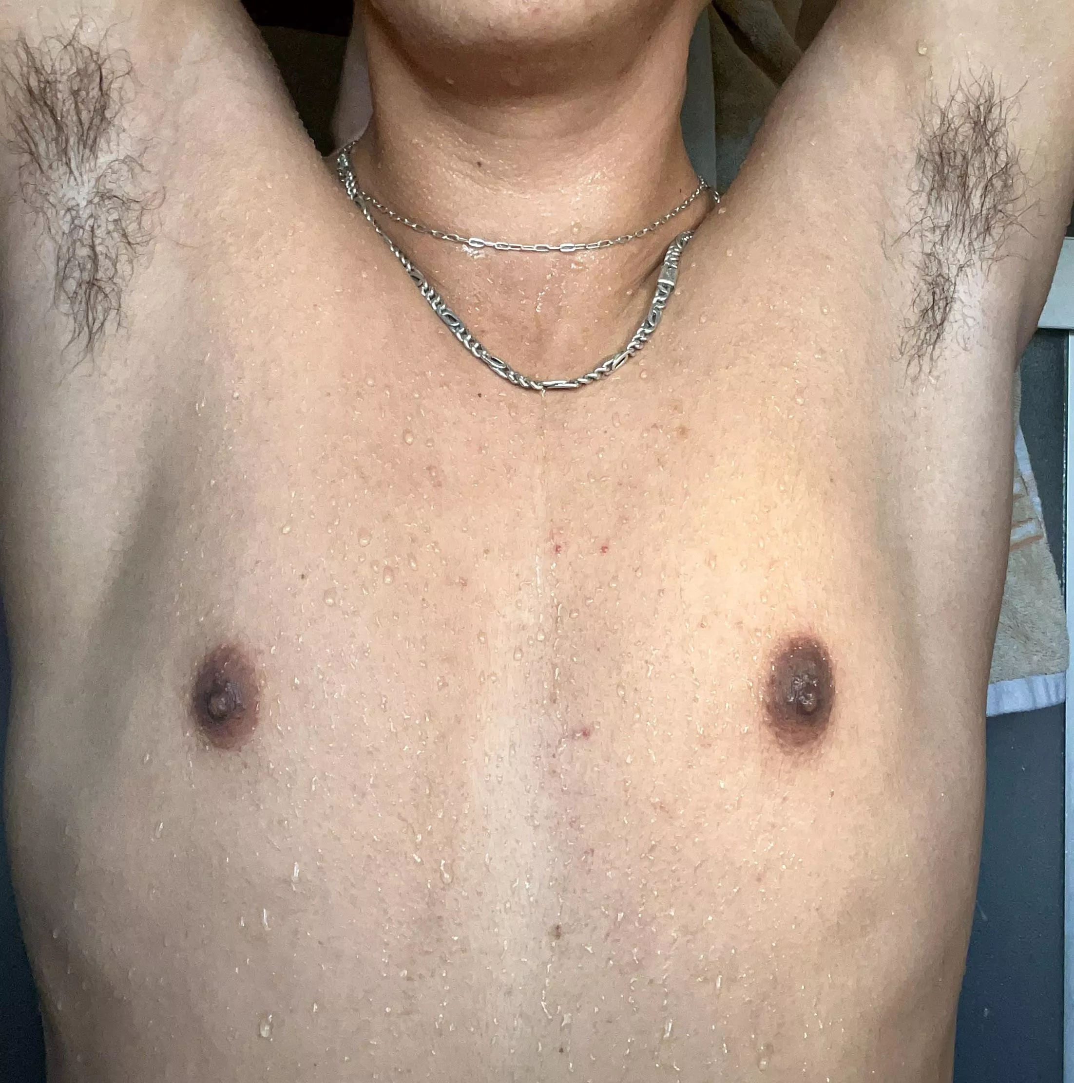 Wet pits 💦 posted by FakeEquation098