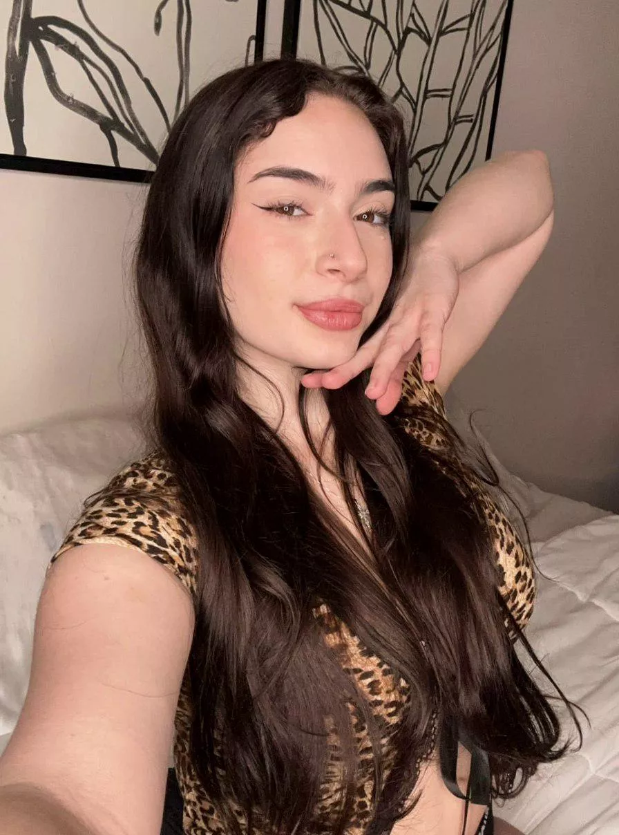 Who needs sunshine when you can have my morning selfie? posted by SquatGoddess1