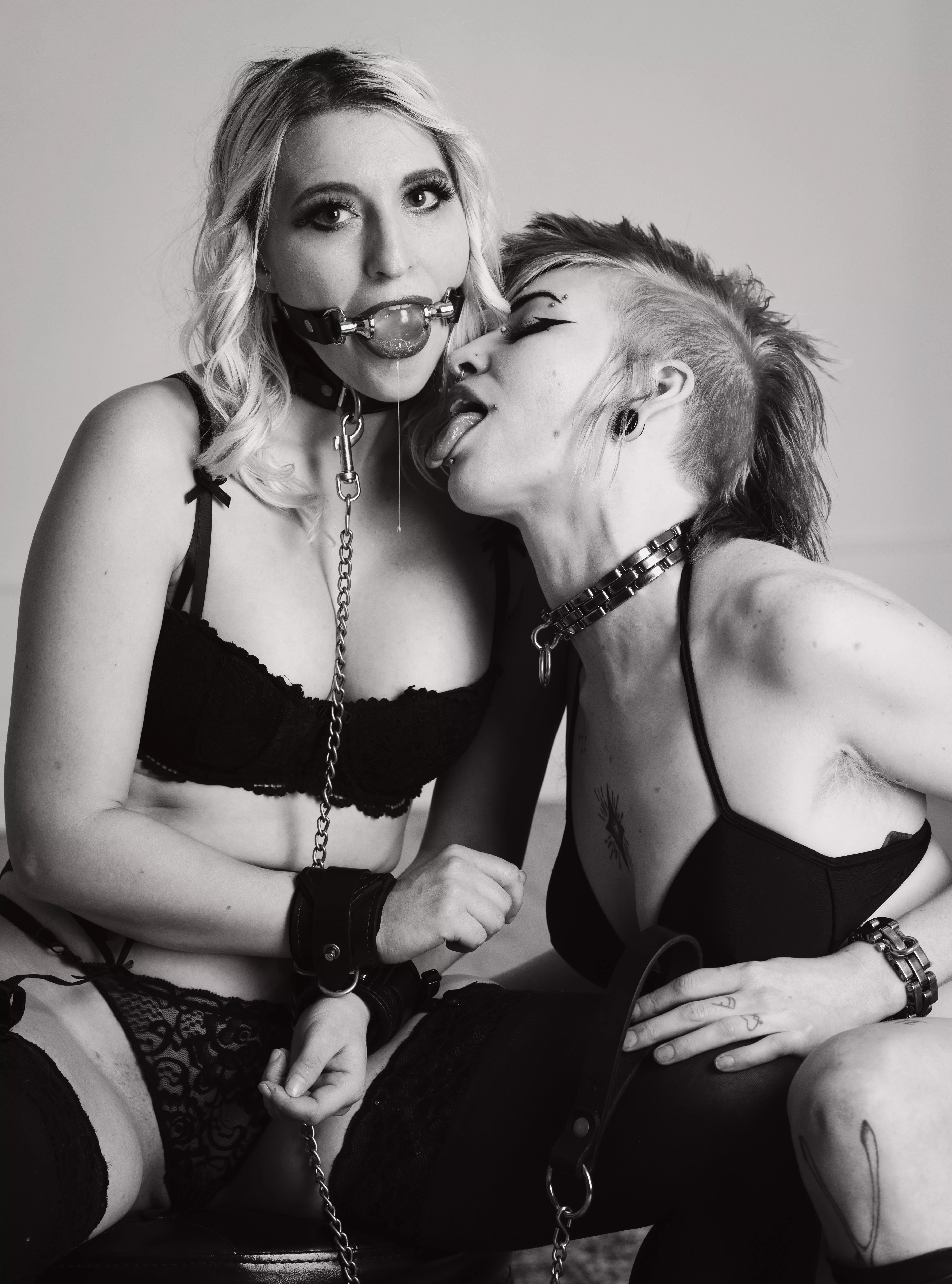 Drool with crystal ball gag posted by ElJugadorOG