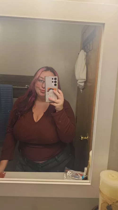 Hii 🫶 how's your week???  by sapphiremelonz