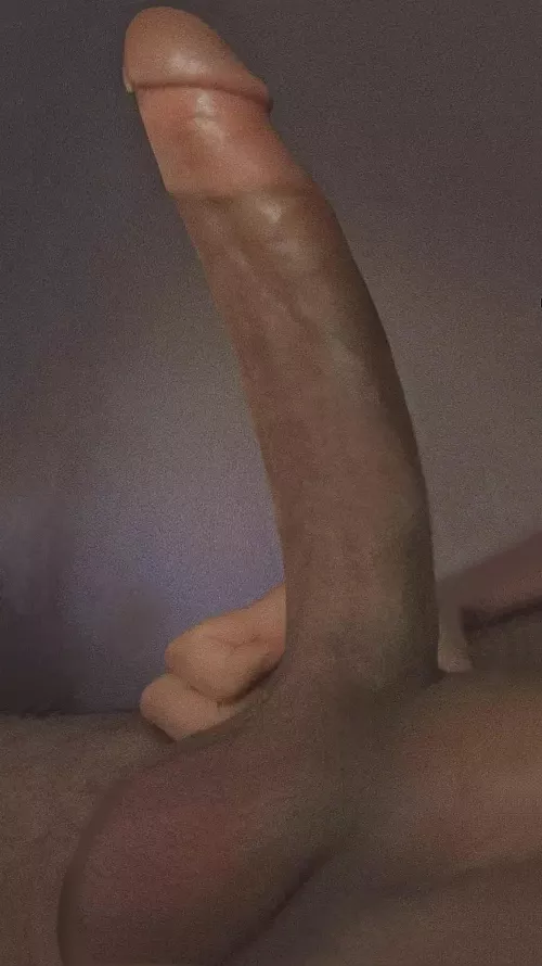 I heard side profiles are attractive so here’s mine for your hump day (18) by Jorborg23