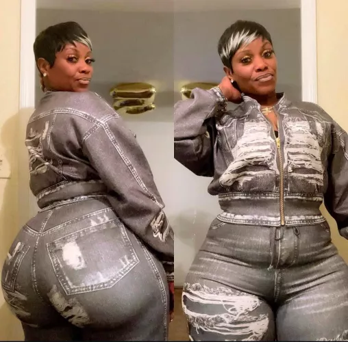 Thick aunty/granny by No_Examination_4605