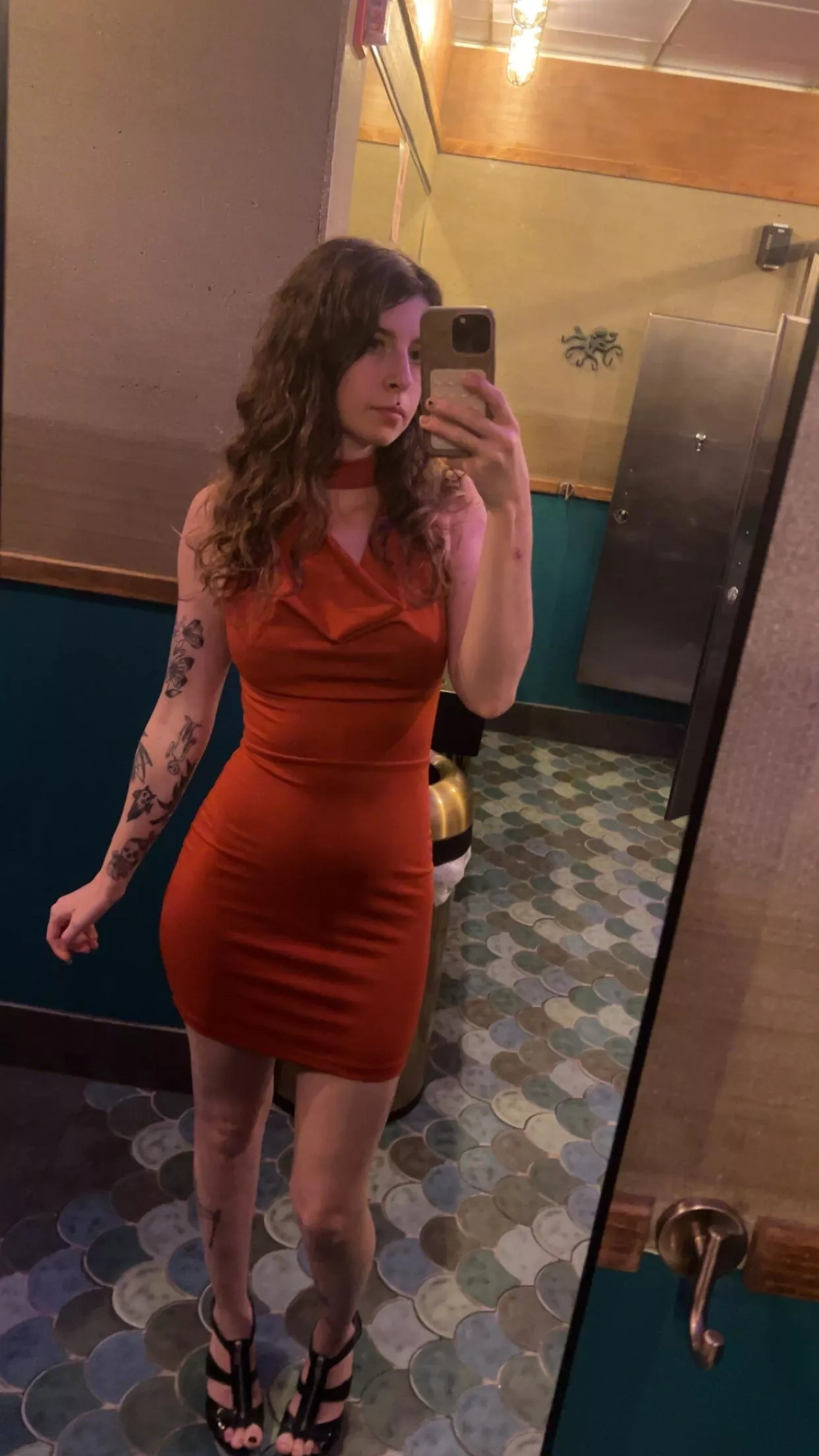 This dress really shows off my small waist  posted by XDbabyX_1995