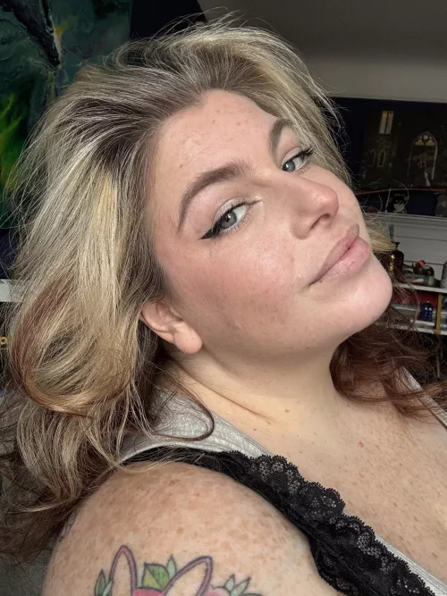 Wanna come pick up comics with me? by massivemegan