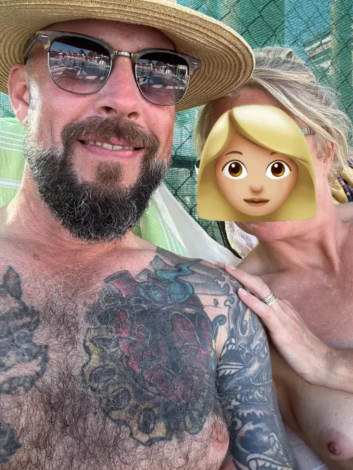 Couple visiting 1/1-1/3 by SurfCupl