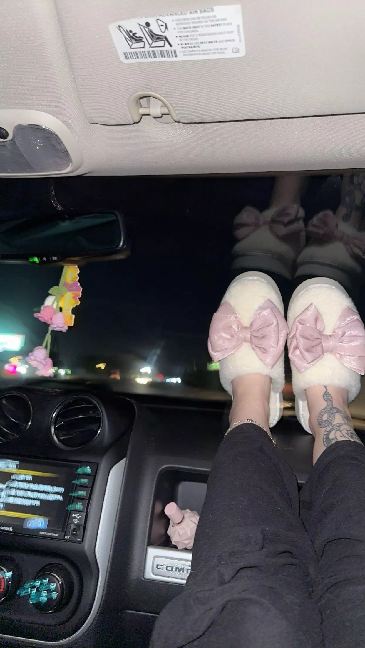 Foot slave  posted by Just_Existingg