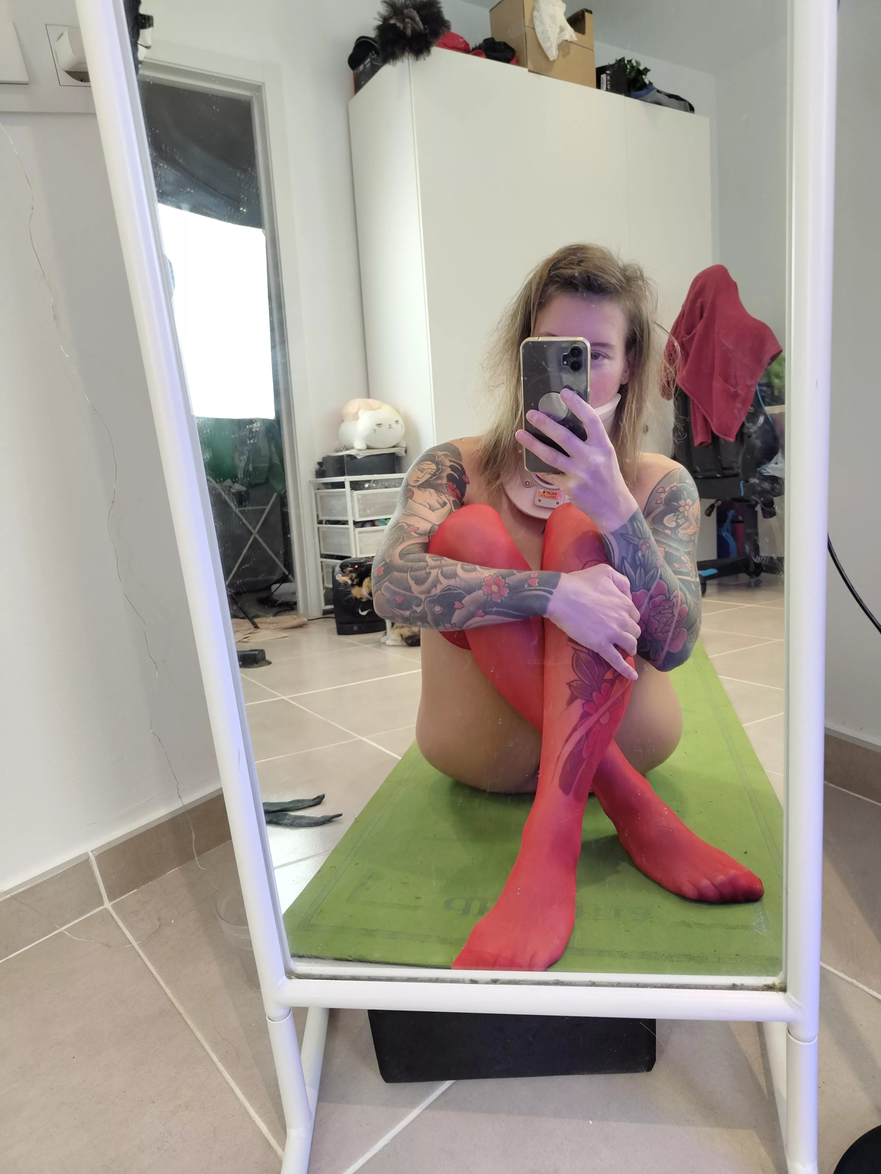 good evening gentleman!  posted by ivyworksout