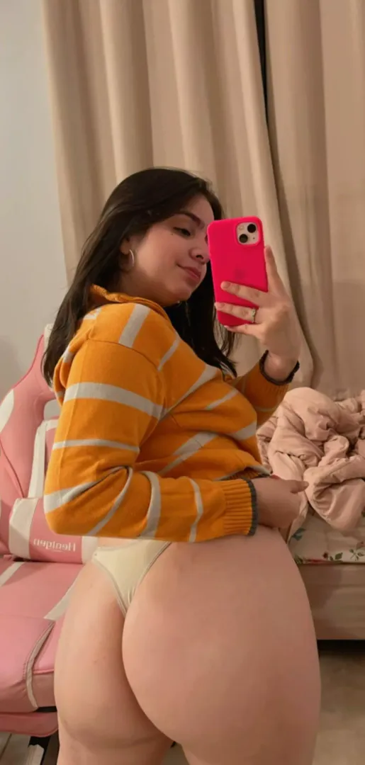 Im in love with my cheeks and cellulite by AnnaInnocence
