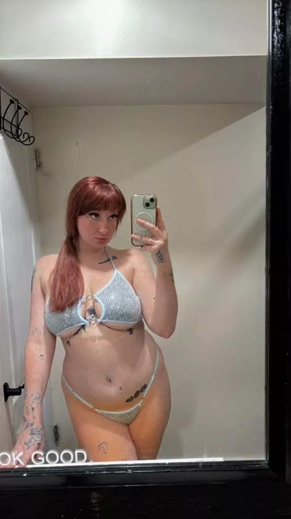 imagine coming up behind me and grabbing me by the ponytail while kissing my neck posted by Ripillmindofkayls