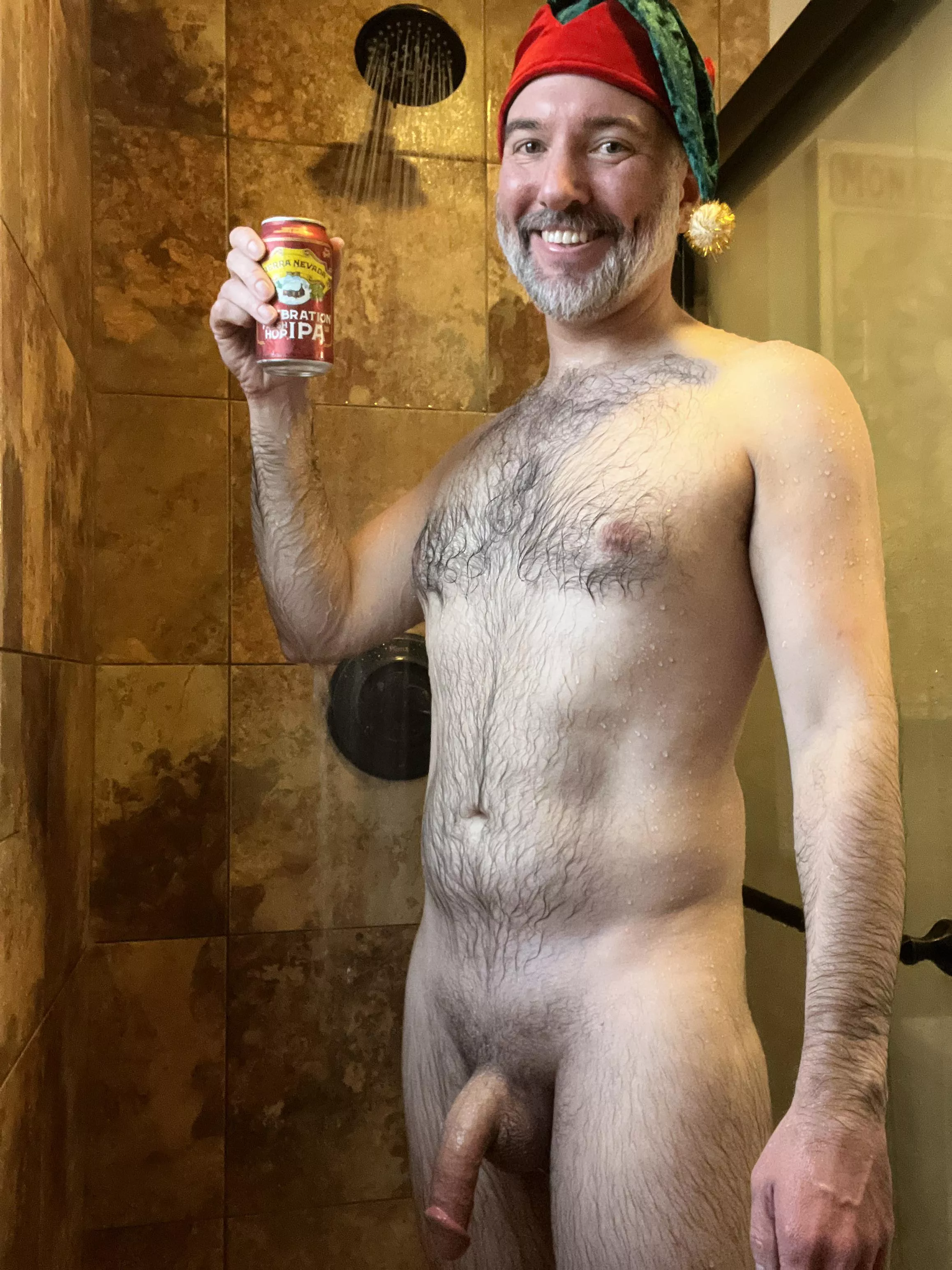 just a bro bro bro looking for some ho ho ho 🎄🎅  posted by grassylunatic