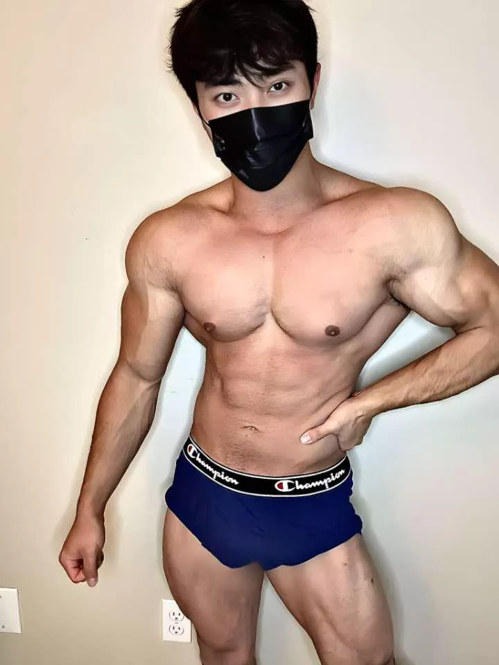 Like Korean boys?  posted by AlexBulgogixo