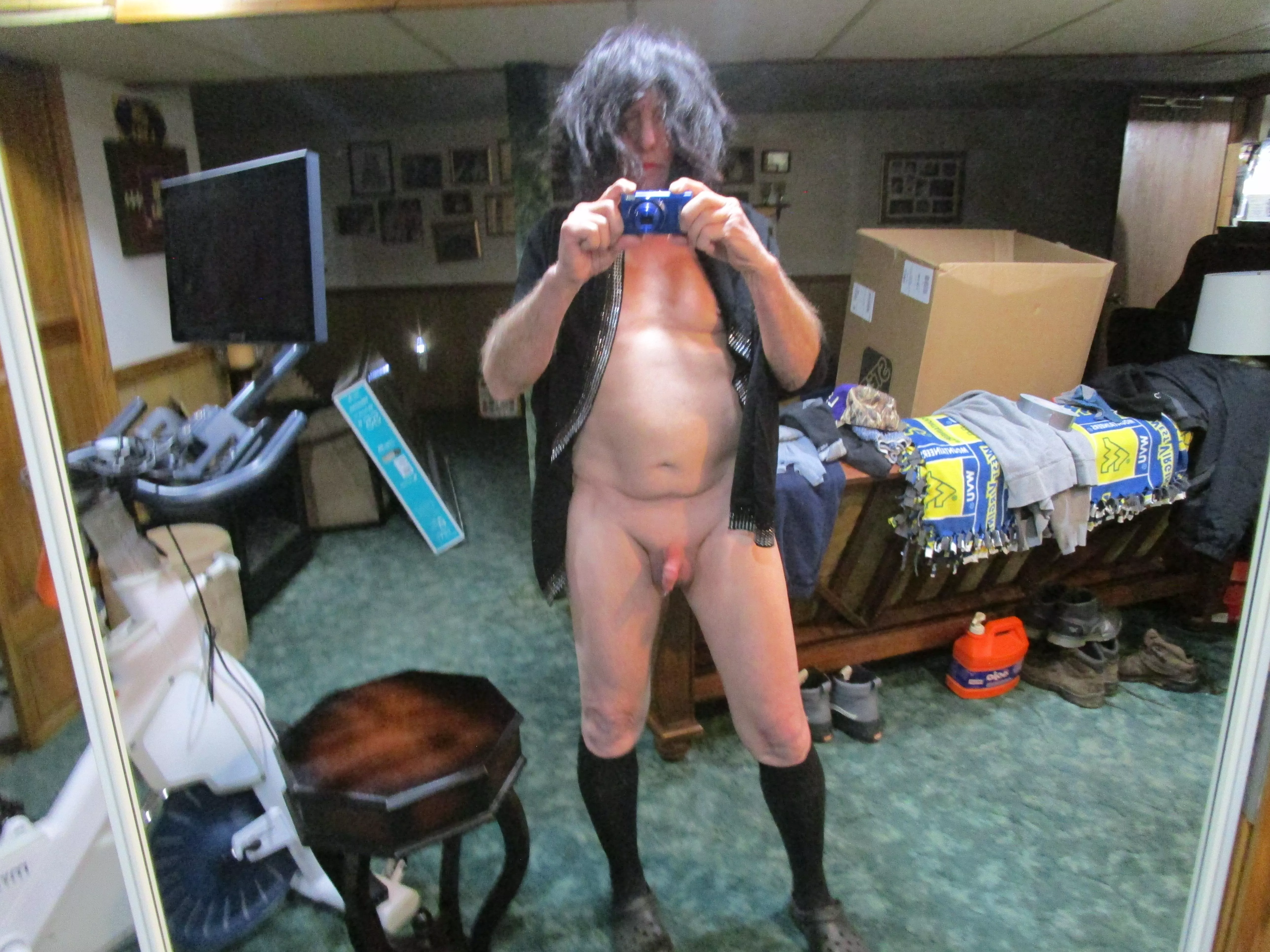 love to find a playmate in Pgh Pa USA  posted by littlecox4