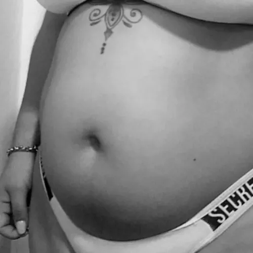 She looks so pretty  by lolyshons