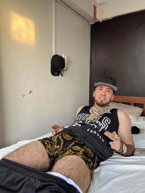 This sweaty bulge is ready for a naughty mouth like yours lol say ah by ronaldocutemessi