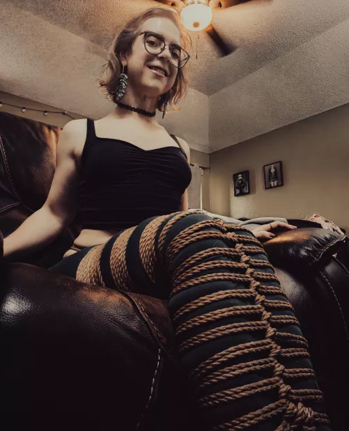 Legging again  by SummaryExecutions