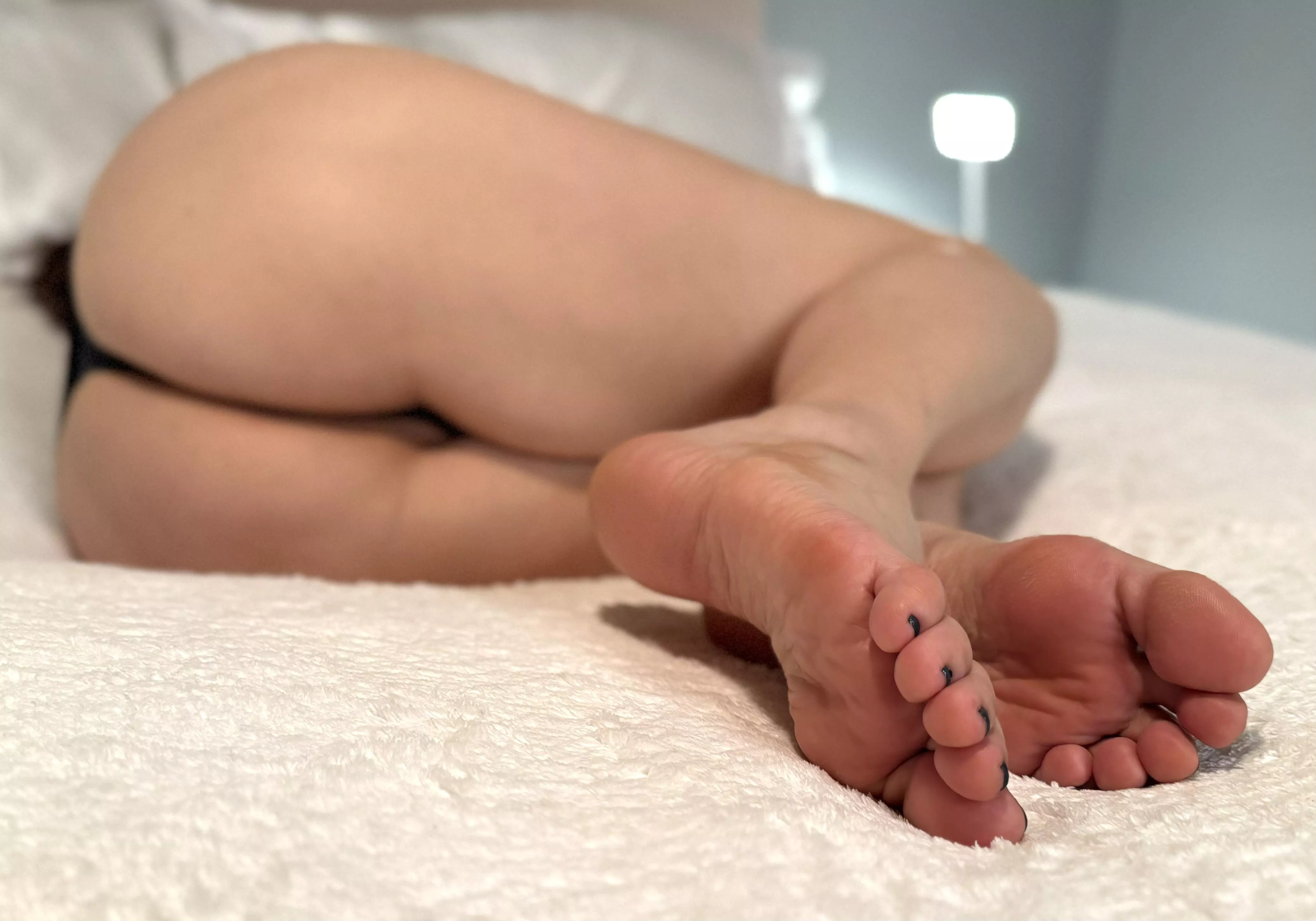 Saturday night and I feel all right posted by HerSinfulFeet