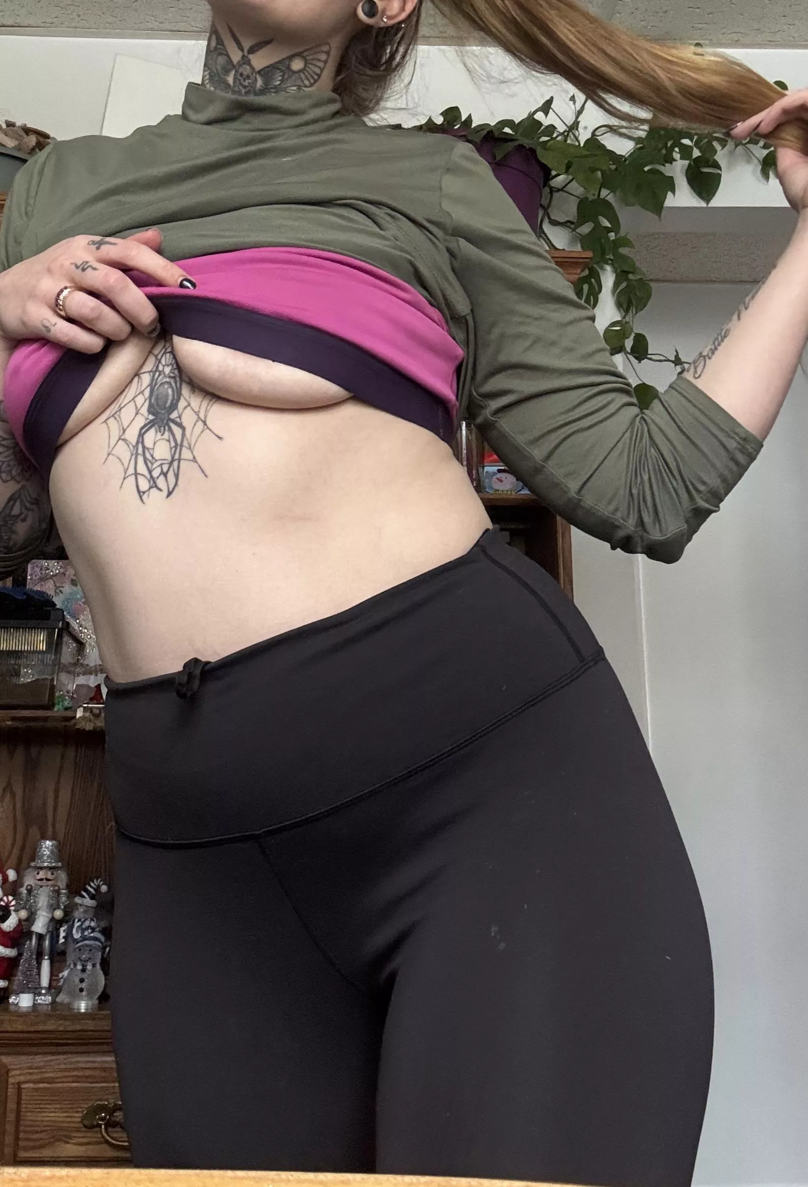 Lovely in my lulus posted by CannaCamOF