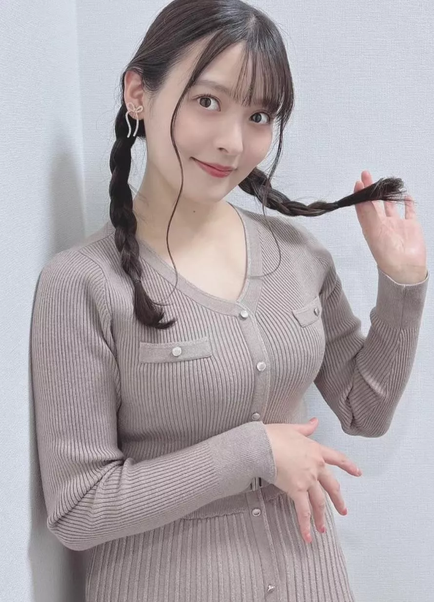 Mommy Sumire looking gorgeous in that dress posted by Dry-Decision8622