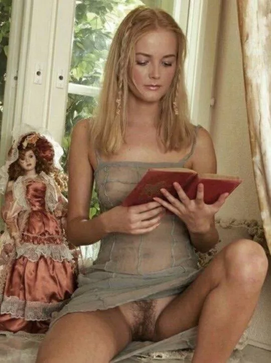 two dolls posted by frank461974