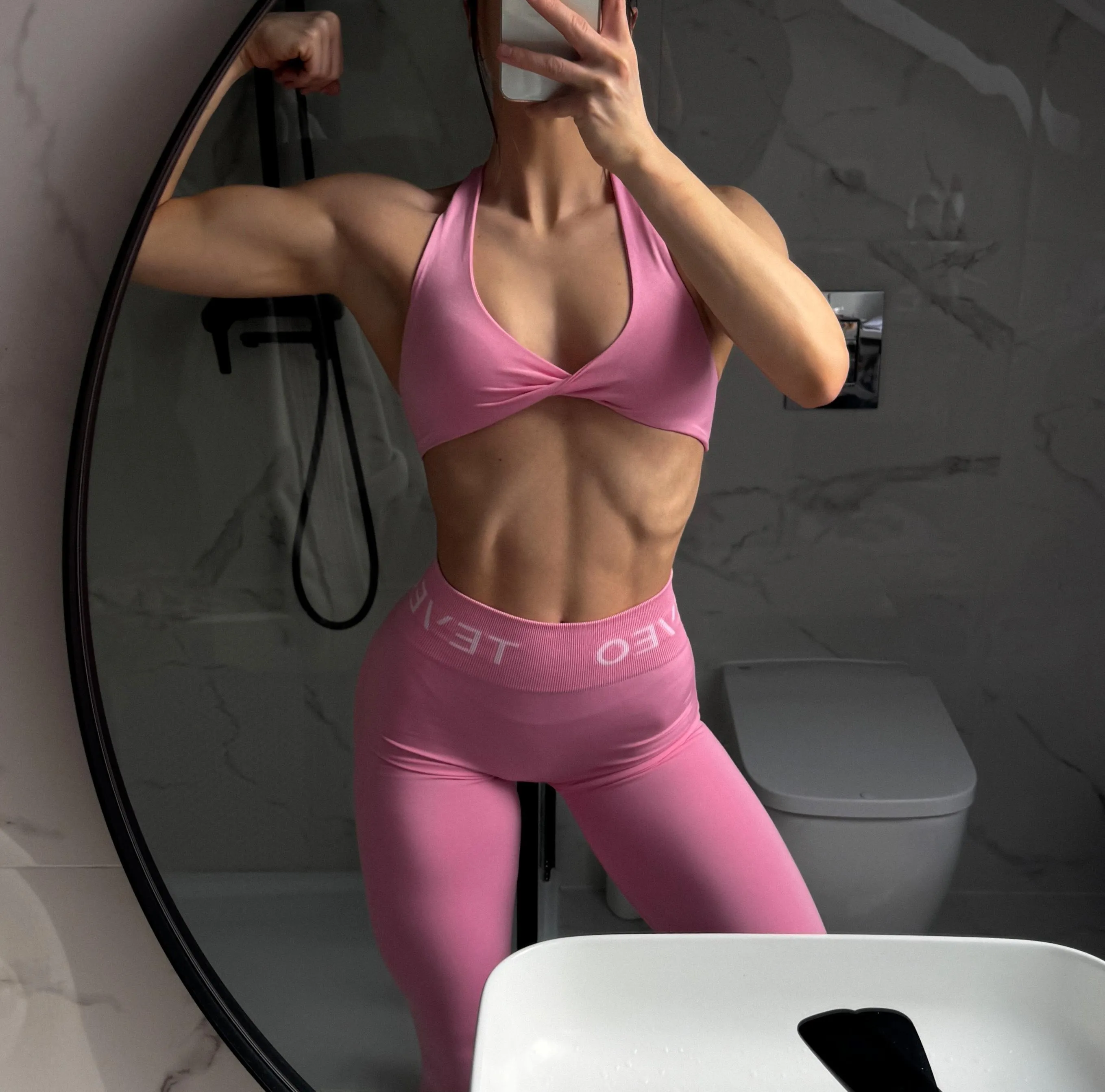 fit gym girl posted by gymxloverx