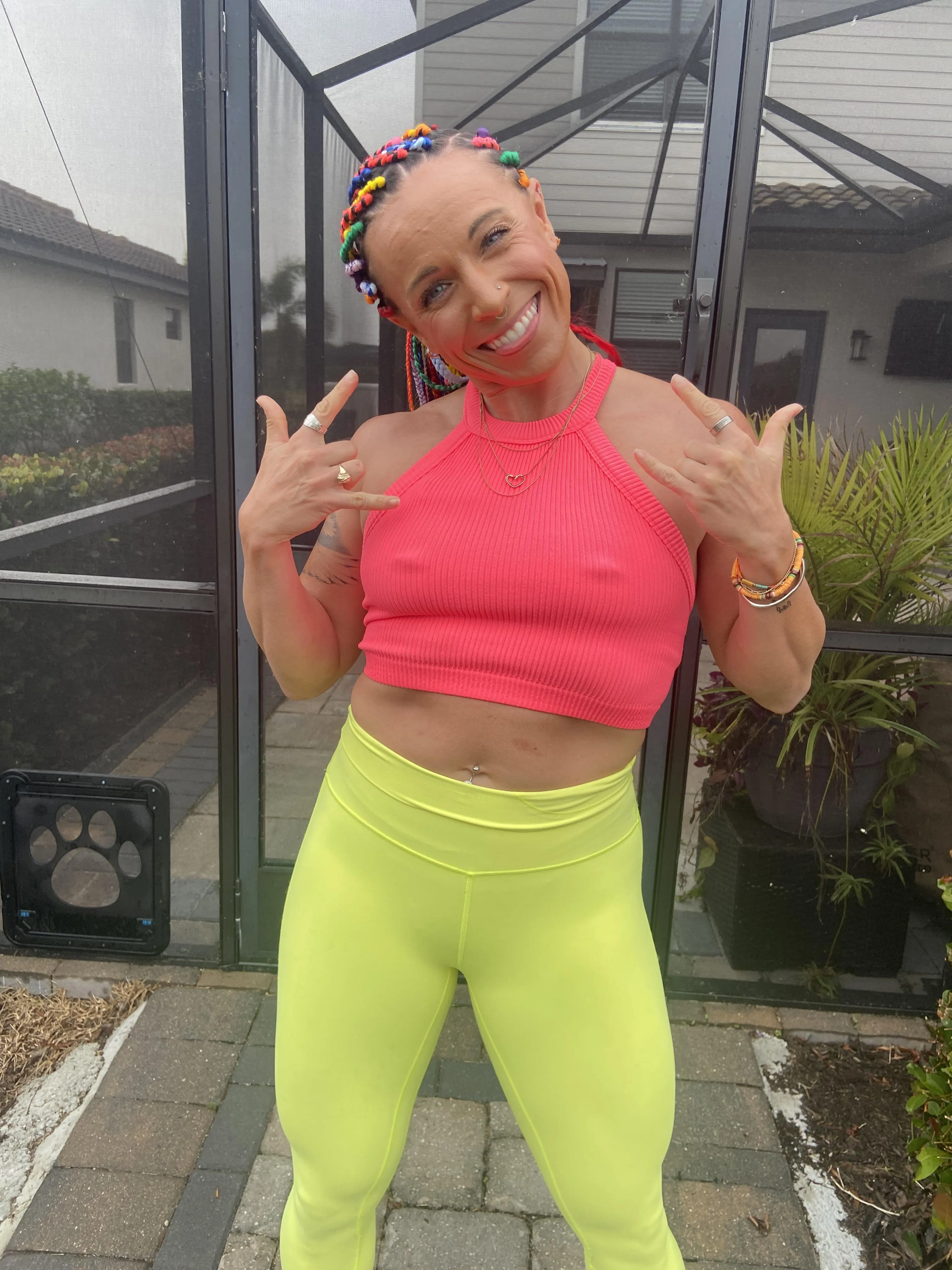 Hope y’all are having a beautiful day posted by JessiRoXXX