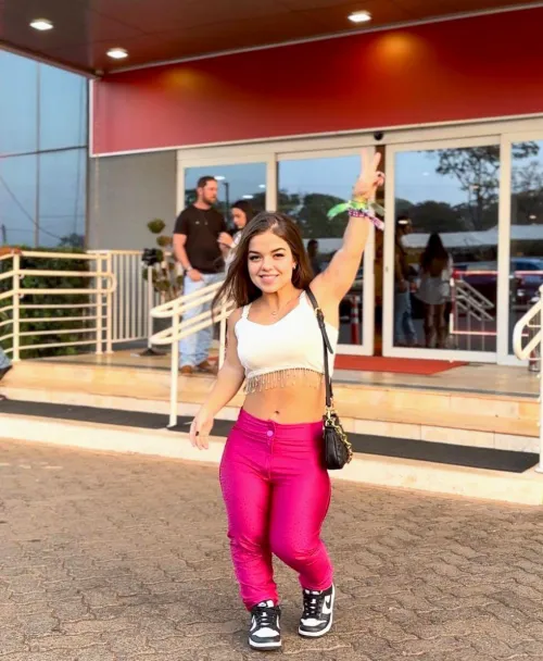 I’m always wearing a smile by Molly_Lydia